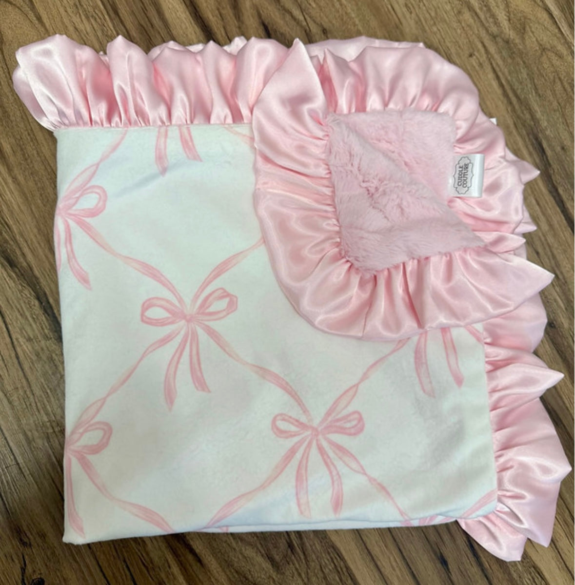 Beautiful Bowed Car Seat Blanket