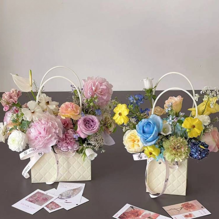 Quilted Waterproof Flower Gift Bags - 5.3" x 8.7" x 4"