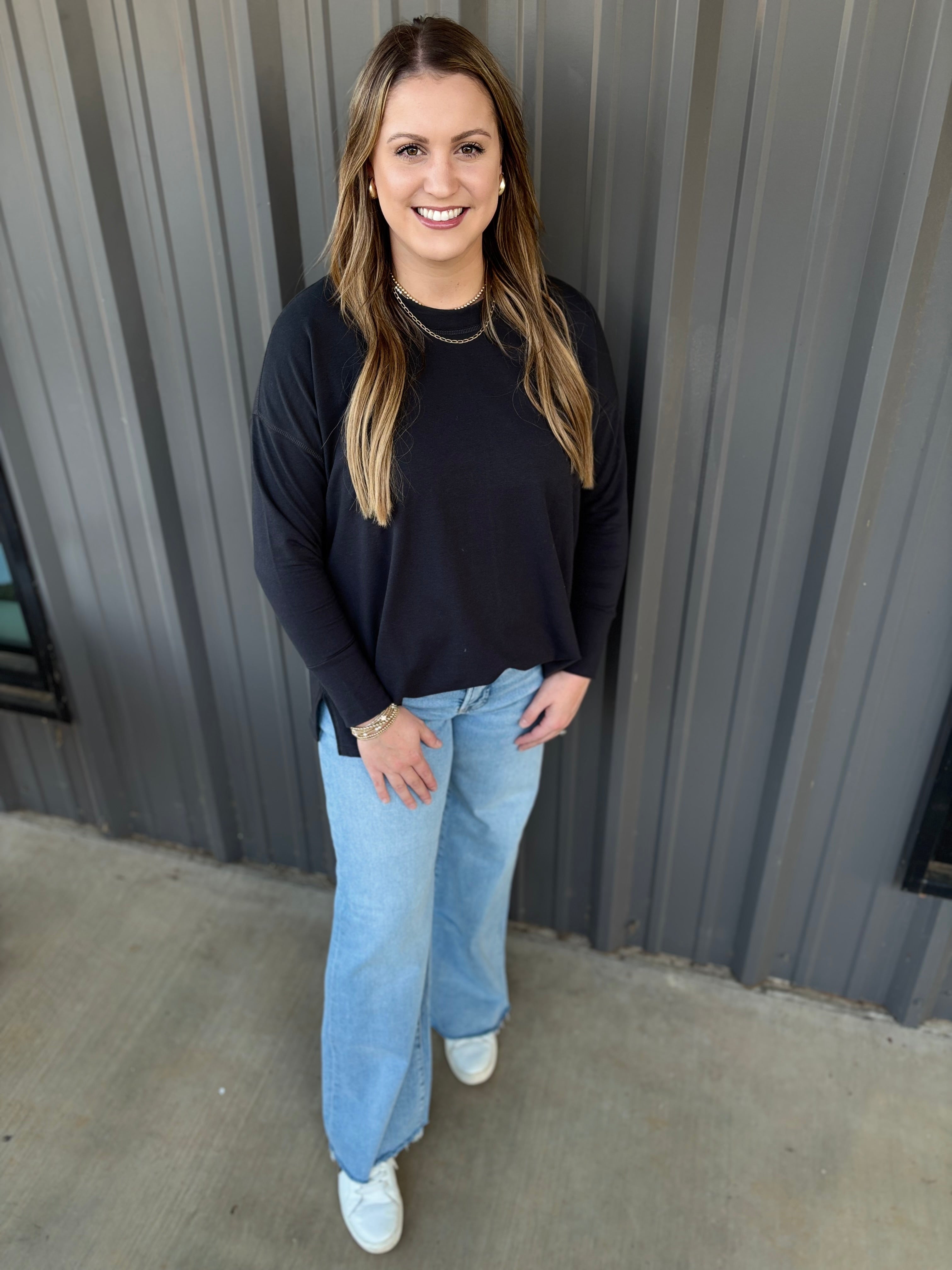 Libba Swing Hem Top - Black