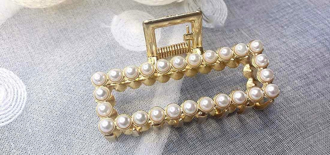 Mini Pearl Rectangle Clip