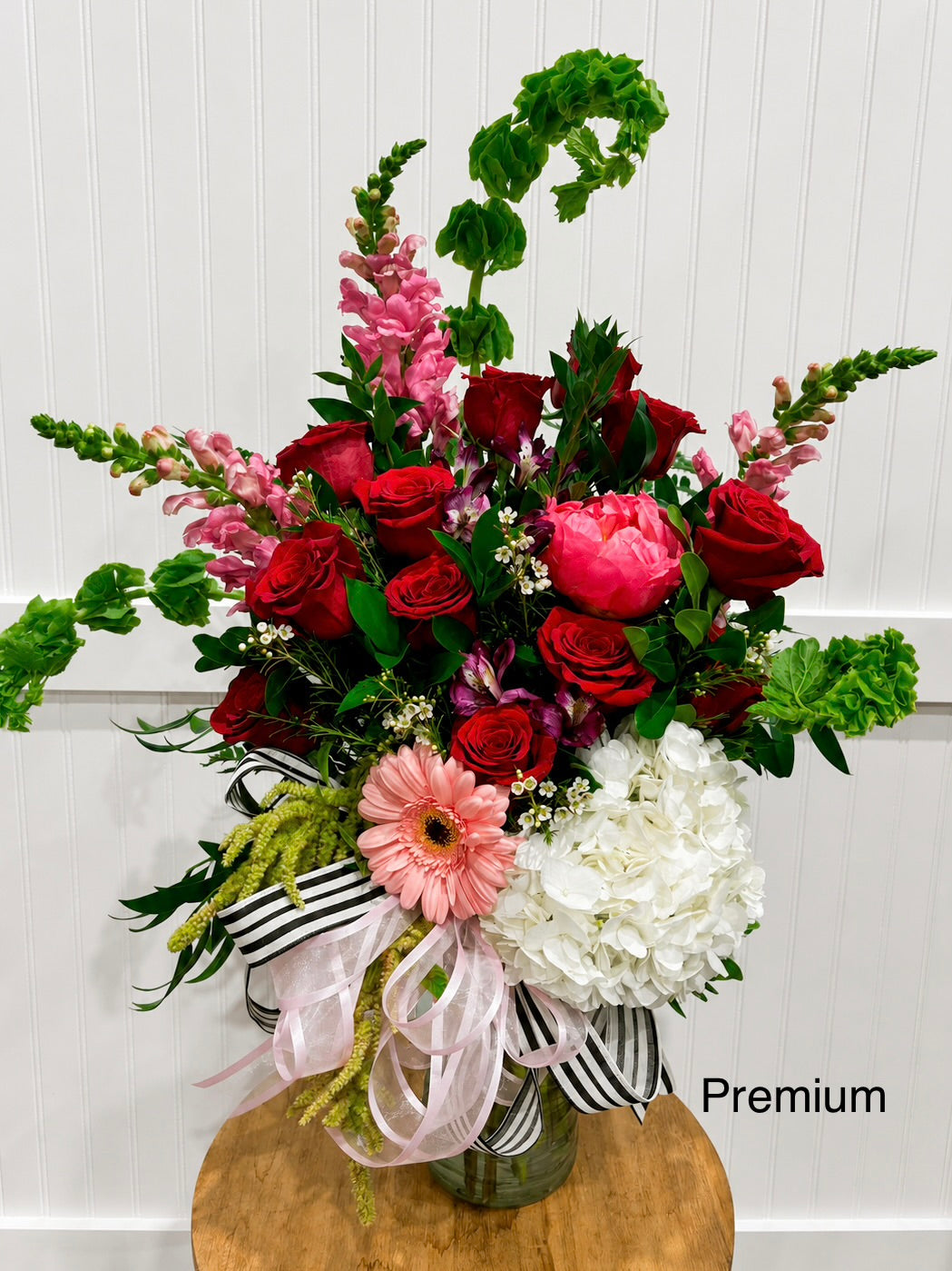 Aly Bee’s Signature Dozen Roses
