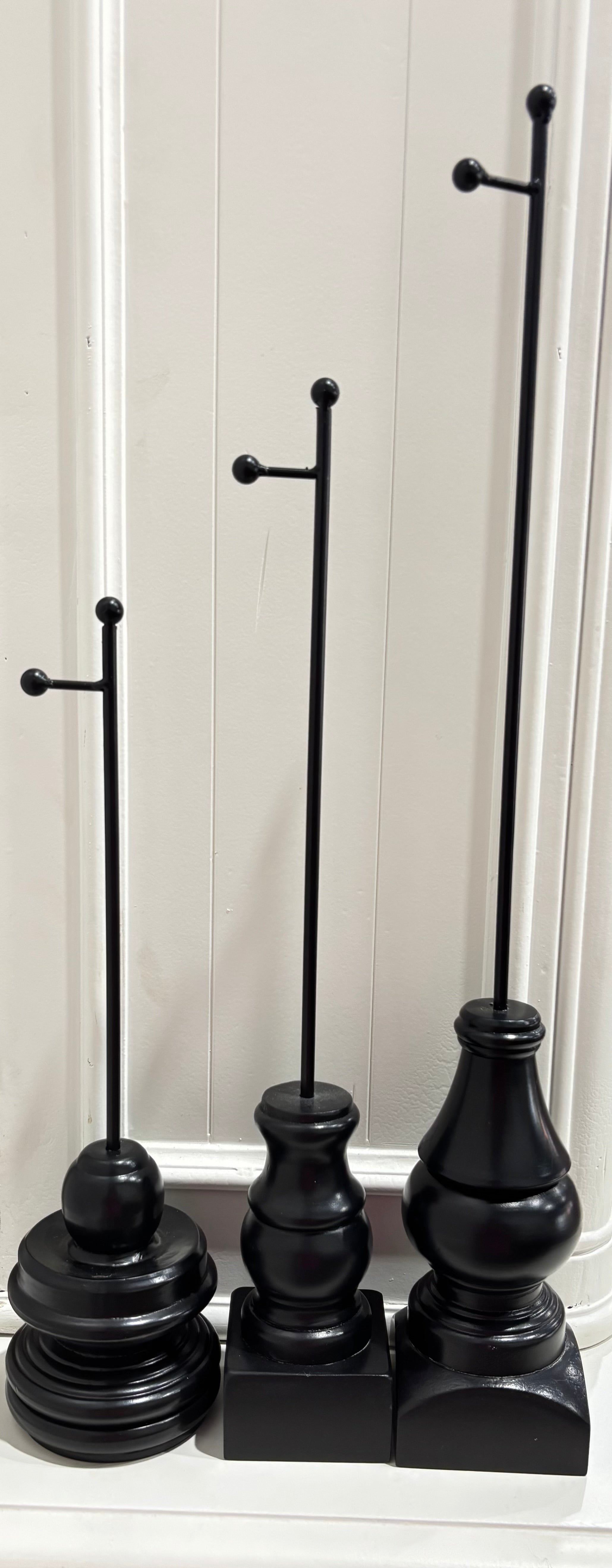 The RoundTop Collection Mini Gallery Stand