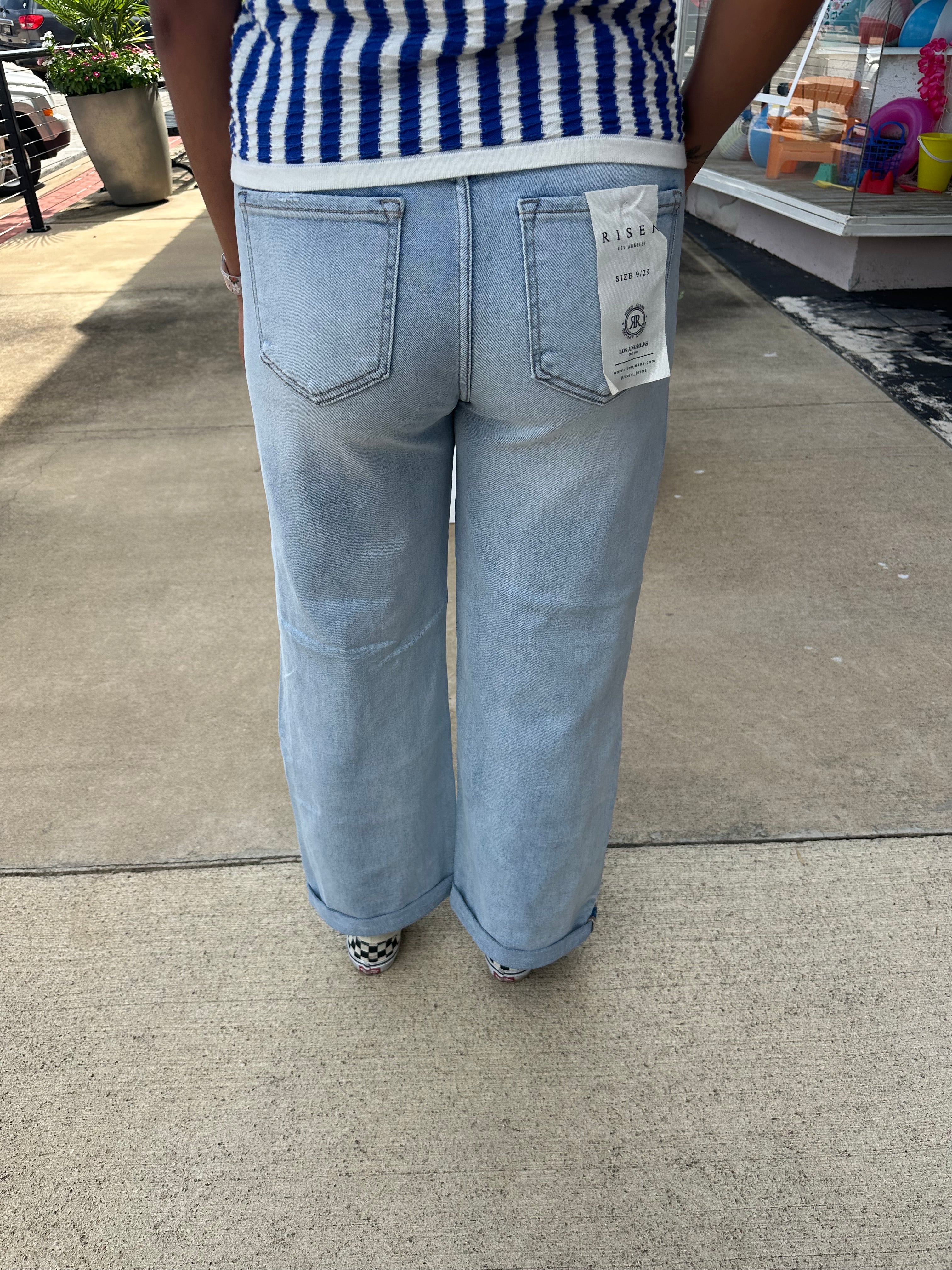 Mid Rise Fit Boyfriend Jeans with Cuff