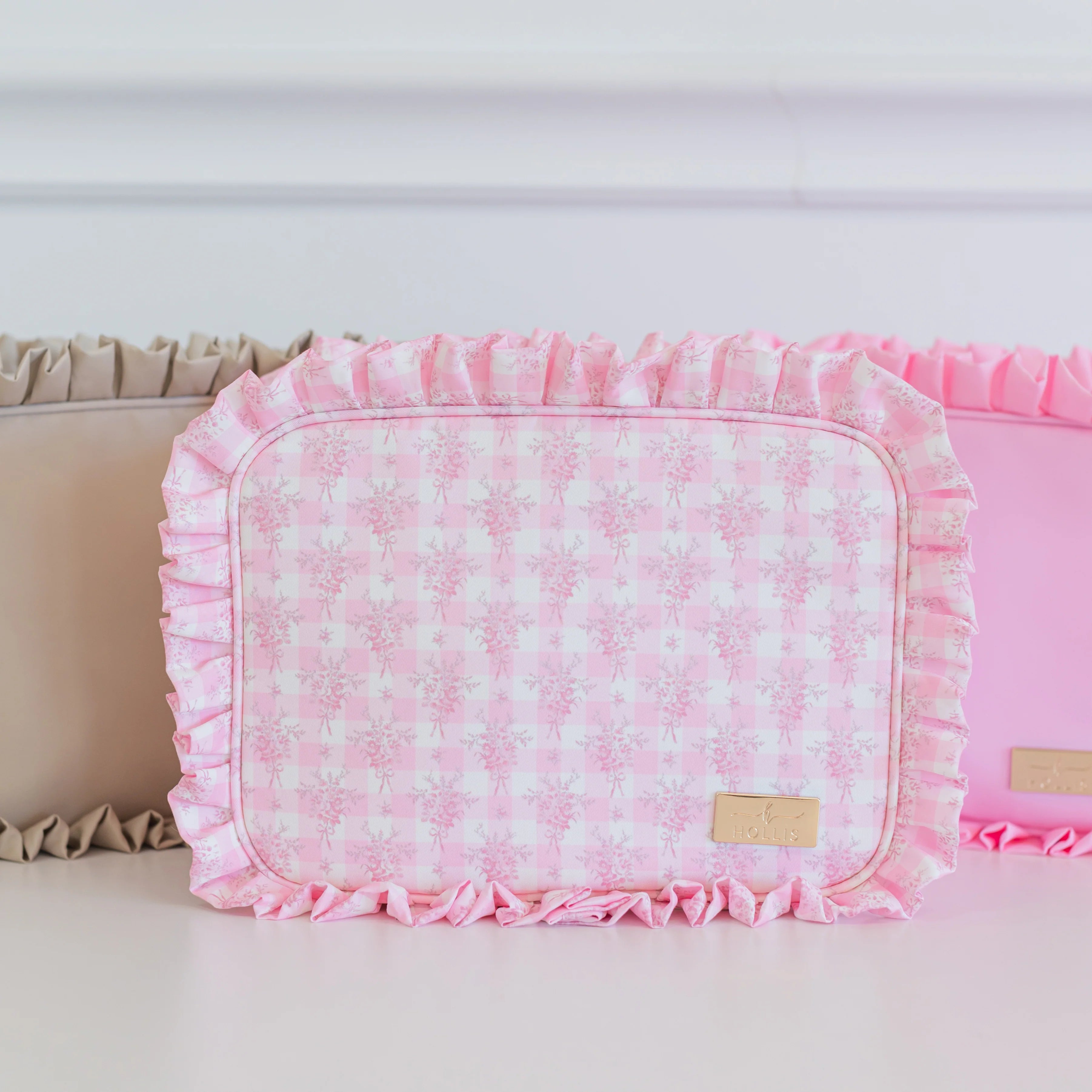 Ruffled Nylon XL pouch