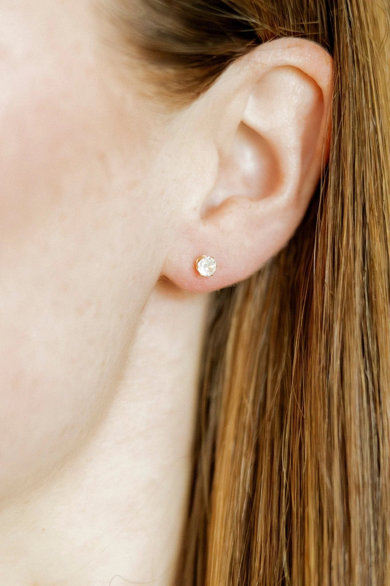 Linny Co Helen Gold Earrings