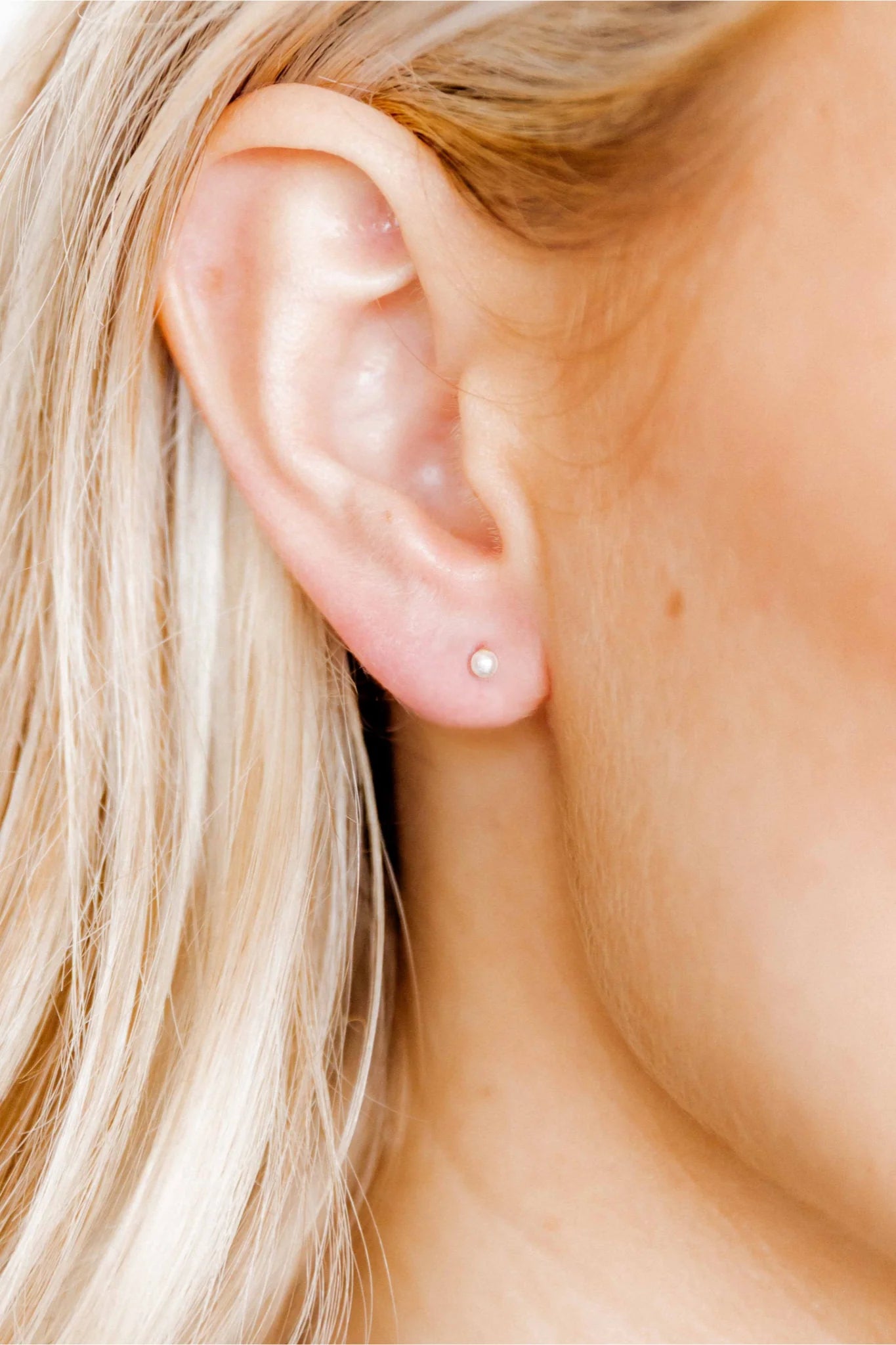 Linny Co Payton Pearl 3mm Earrings