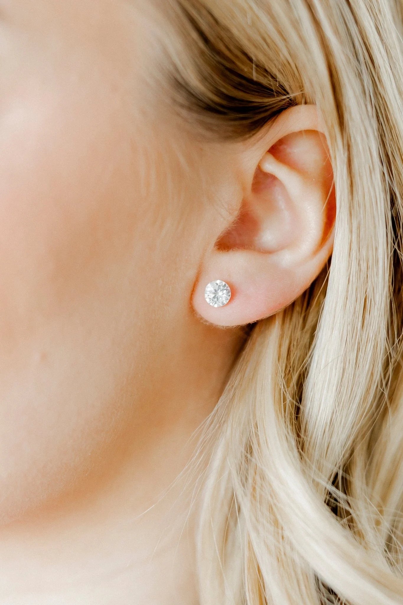 Linny Co Zuri Iridescent Earrings